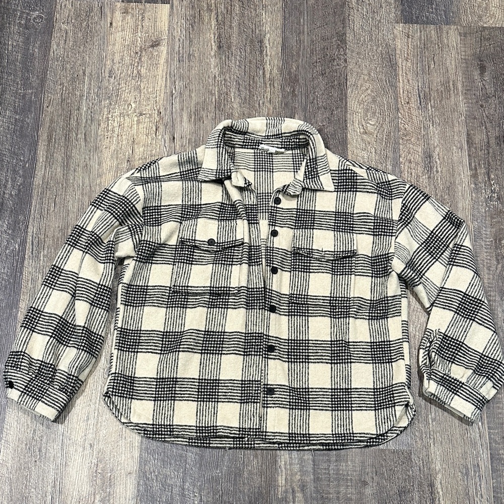 Women’s Plaid Button-Up Shacket size small